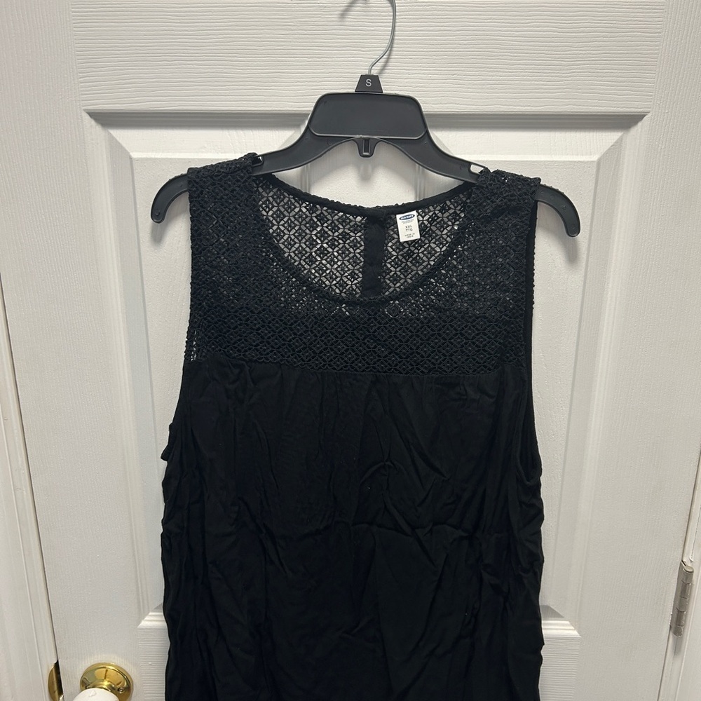 Old Navy Black Ruched Sleeveless Tank Top